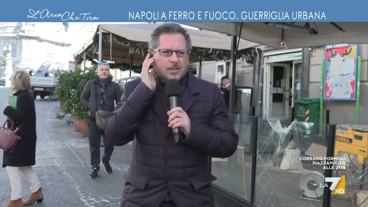 Guerriglia a Napoli, Francesco Emilio Borrelli: 