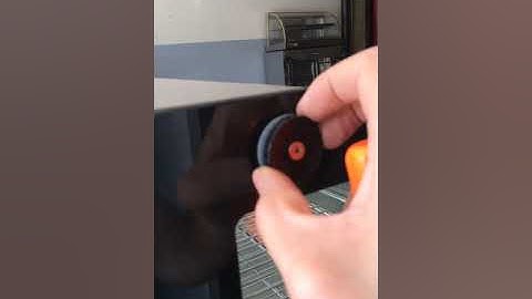 How to Replace Gasket on the Marchia MDC 201, 120 Countertop Display Cases (Tutorial)