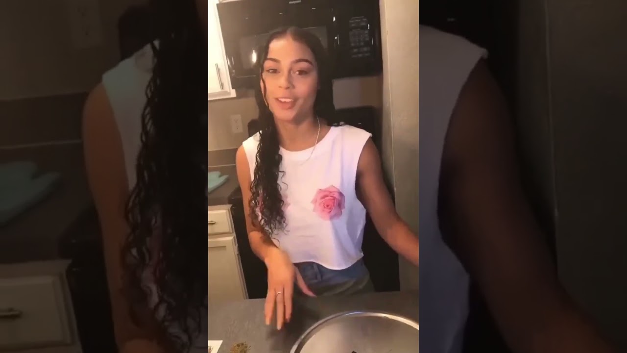 Roll a Rose Joint who wanna join the Circle of Smokers 