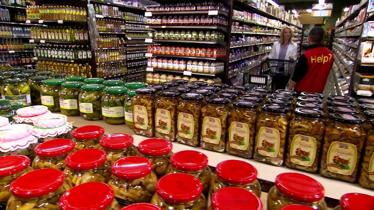 KP International Market Christmas