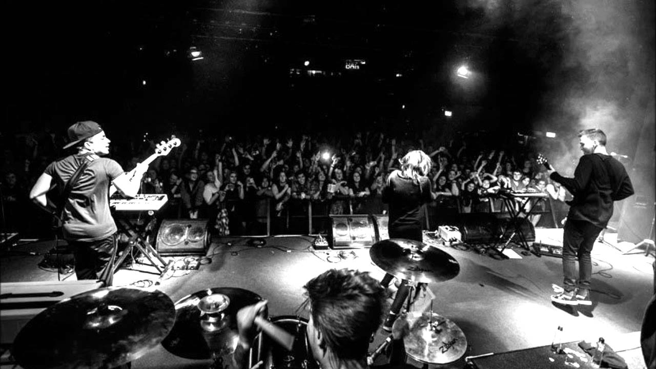 PVRIS Mirrors (Instrumental) [Karaoke] YouTube