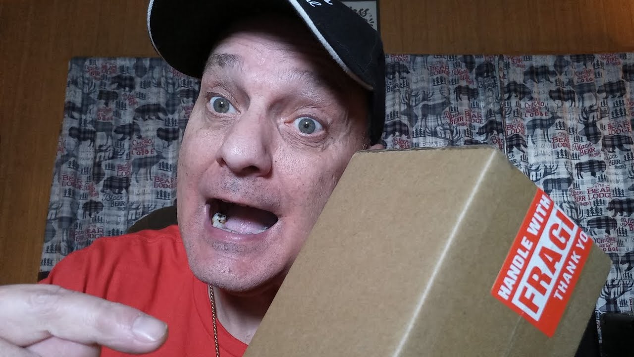 King Shit Unboxes an OZ of Garlic and Bananas Big Buds from JK Distro!