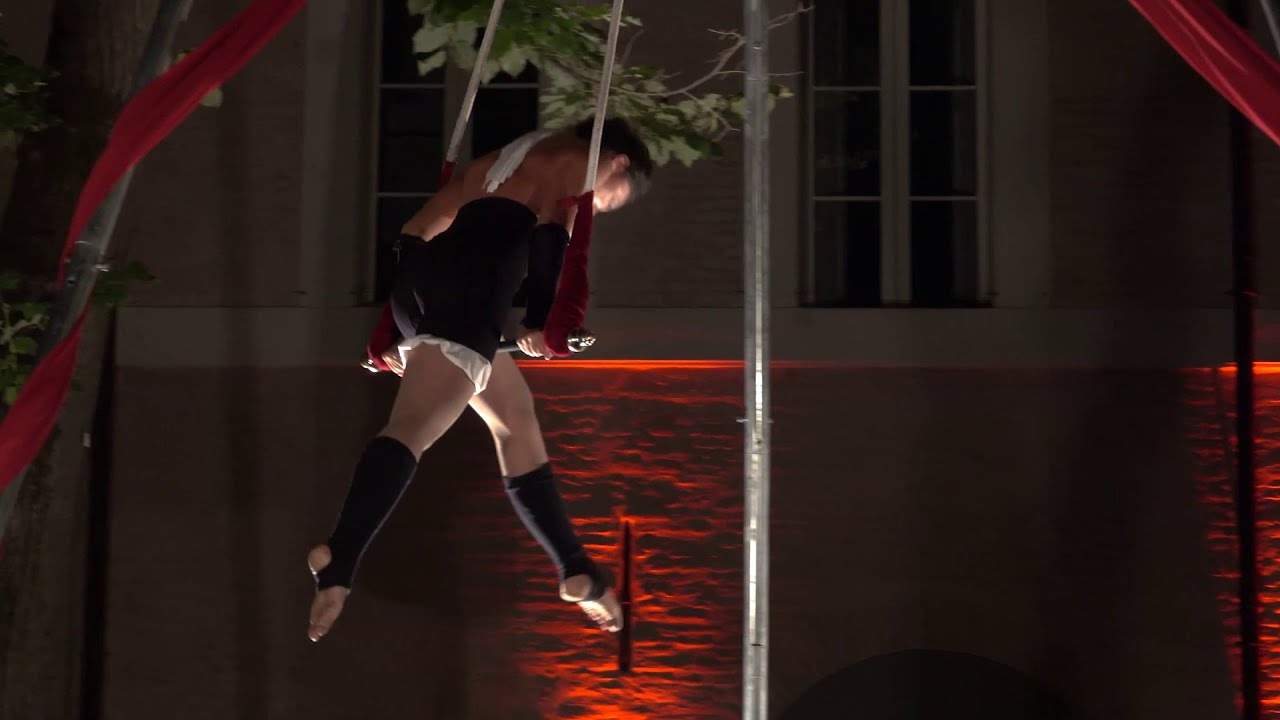 Numero di Trapezio, Paola Li Vecchi, Spettacolo Piùme Swing 2020-21