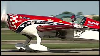 Patty Wagstaff   Extra 300S at Oshkosh 2005