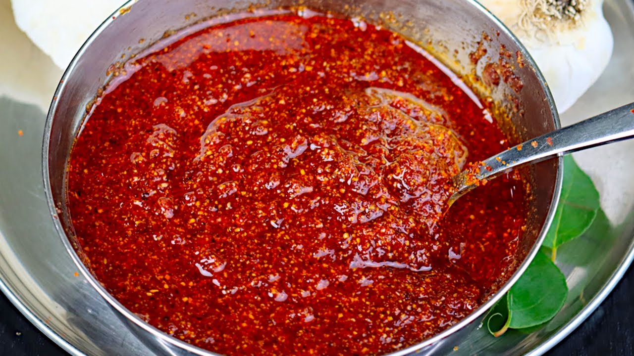 கார பொடி இப்டி செஞ்சா 2 இட்லி கூட சாப்பிடுவாங்க👌😋| poondu podi in tamil | idli podi recipe in tamil