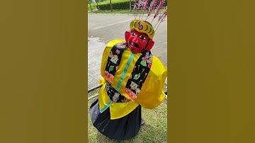 Ondel-ondel jatuh..Kasihan banget guys