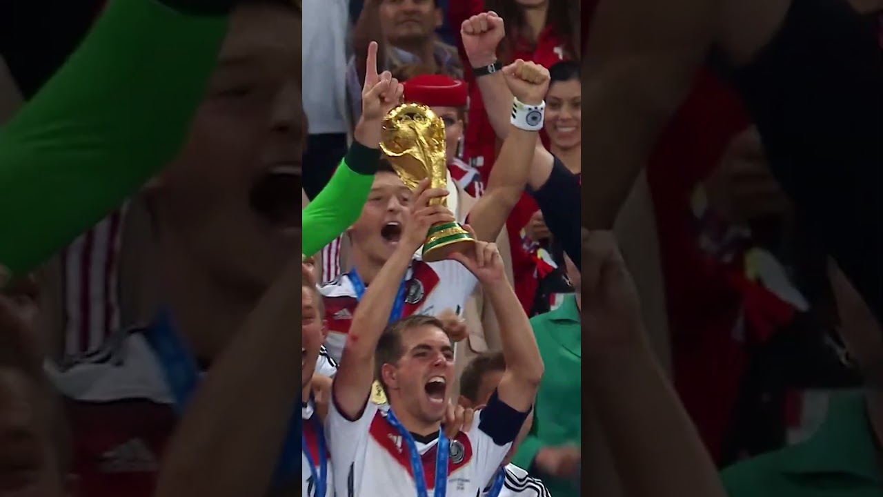 Филипп Лам поднимает кубок мира 2014 года 🏆 | Чемпионы Германии 🇩🇪