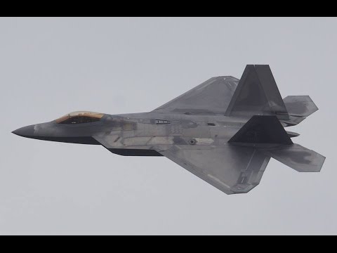 USAF F-22 Raptor display at RIAT 2016 - YouTube