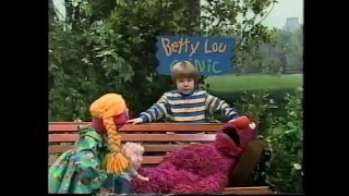 Sesame Street - The Betty Lou Clinic