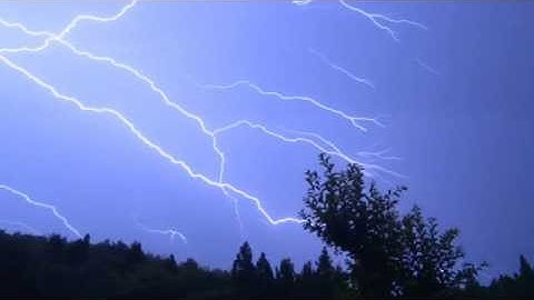 Pico Workshop :Raspberry Pi カメラで雷雲と雷を記録してみました(標準画質)