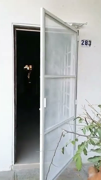 mosquitero, con cierra puerta