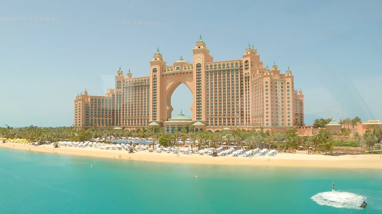 [4K HDR] Dubai Palm Jumeirah Island Monorail and Atlantis Walking Tour