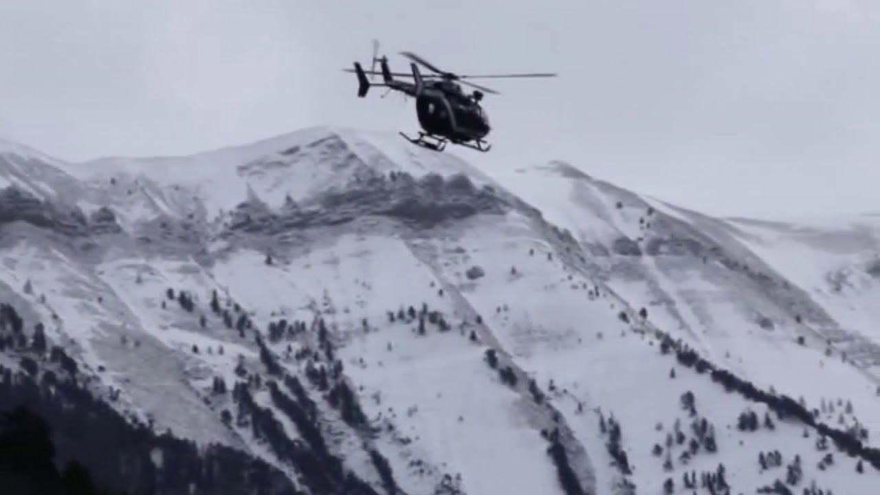 1 pilot locked out of Alpine crash plane cockpit