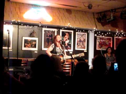 LIVE at the BLUEBIRD CAFE- Cassidy Lynn "Sounds Li...