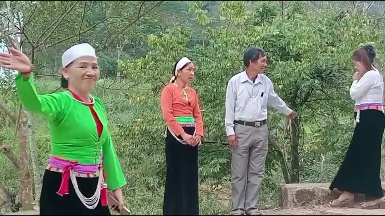 Hai Nghệ Nhân Đối Đáp Ngọt Lịm