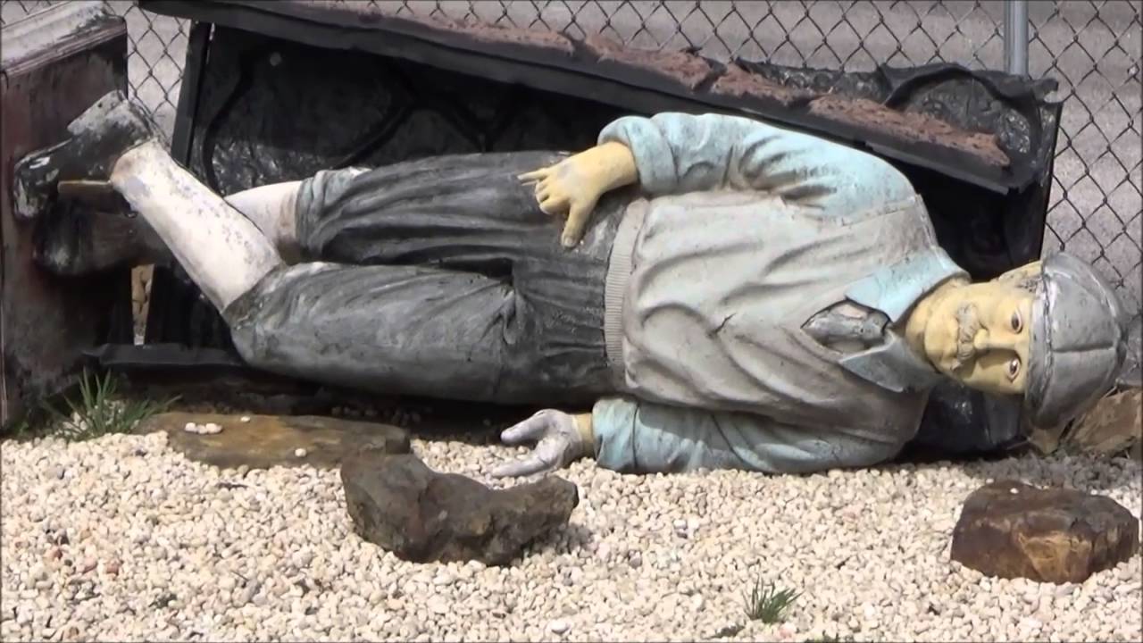 Abandoned Mini Golf - TW's Redneck Golf