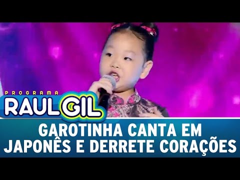 Programa Raul Gil (02/07/16) - Garotinha canta em japonês e derrete corações