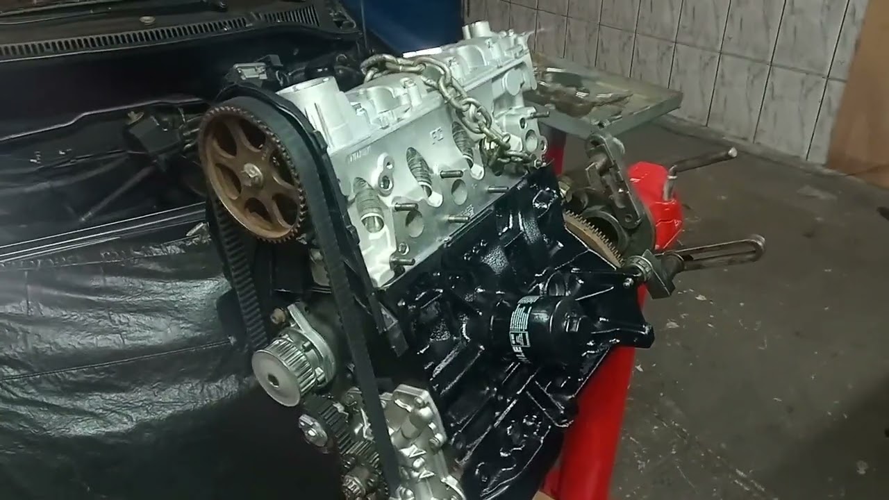 Fox 2006 1.0 montando motor após