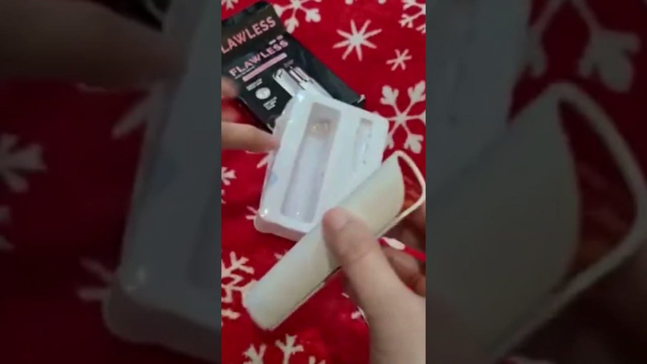 Flawless Facial Hair Remover | Painless, Rechargeable & 18K Gold-Plated Device for Women 