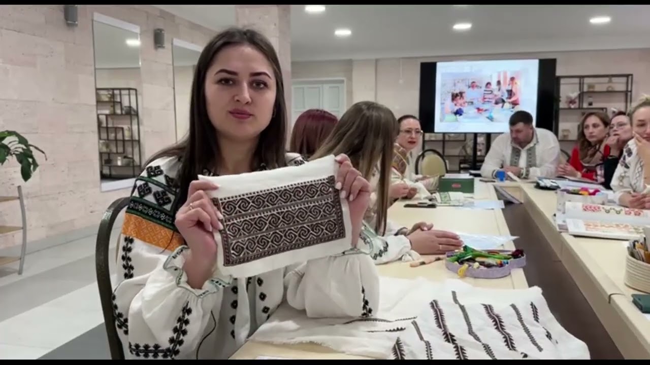 Grupul „Șezătoare Ungheni” de la Palatul de Cultură Ungheni