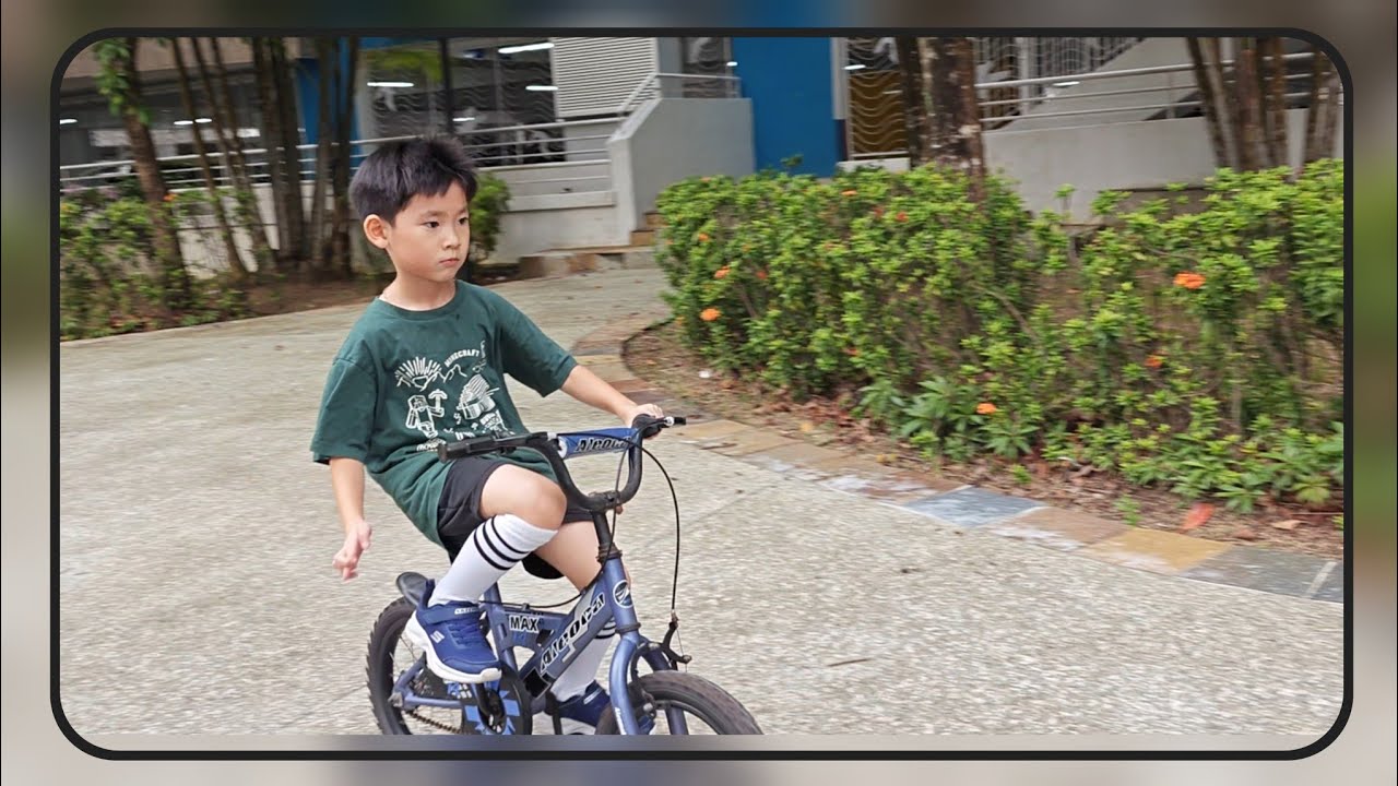 ZiZi:2025_学骑脚车（两个轮）