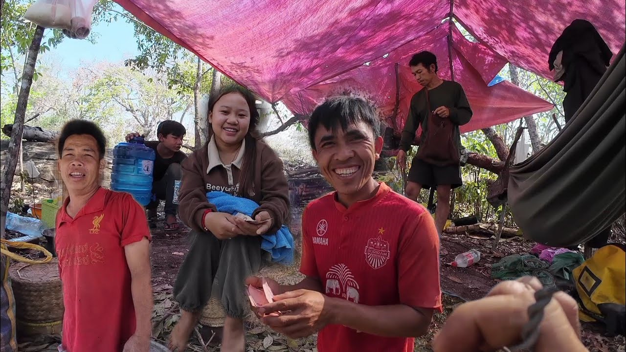 ใผเฮ็ดเพิ่นเอาเงินไปไห้สาวก่อนเดีนทางเข้าป่า1 มีนาคม ค.ศ. 2025