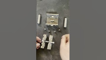 Self Centering Vise - Timelapse assembly of a small homemade self-xentering vise.