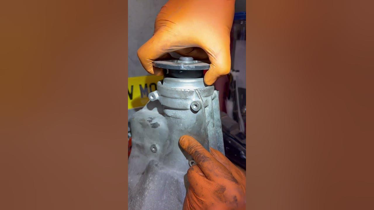 GTR R35 Bellhousing rattle explained 😃 YouTube