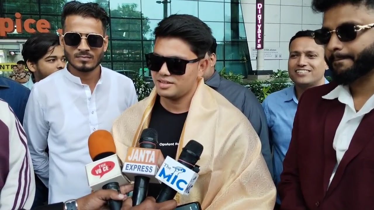 Influencer Anwar Khan Arrived Mumbai Airport | Talent Show 2.o By The ...