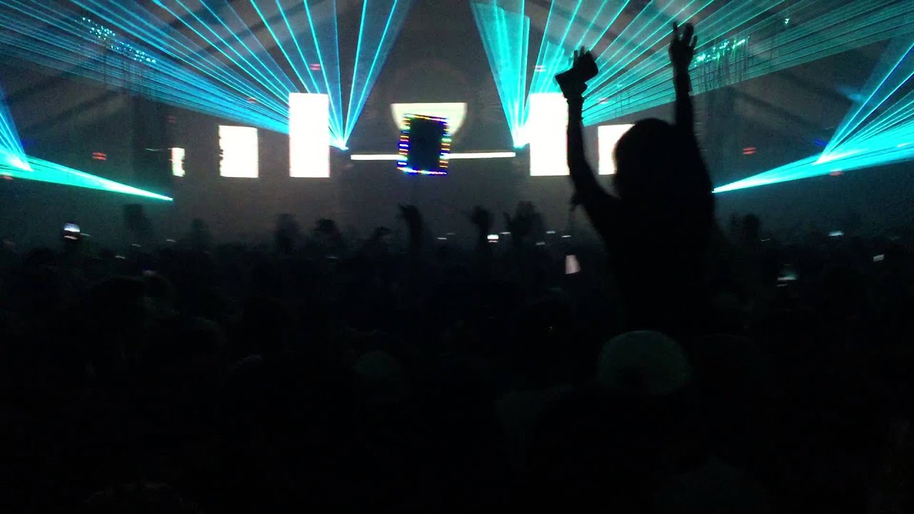 Insomniac's Countdown: Porter Robinson with Tennis Court Remix and ...