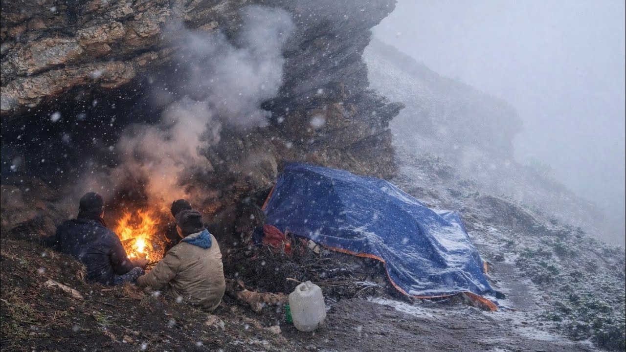 Surviving The Coldest Winter In Nepali Mountains || A Village True Story of Living In Tent ,& Cave🇳🇵
