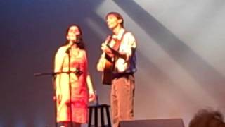 Video thumbnail of "Anne and Pete Sibley "Carry Me Over""