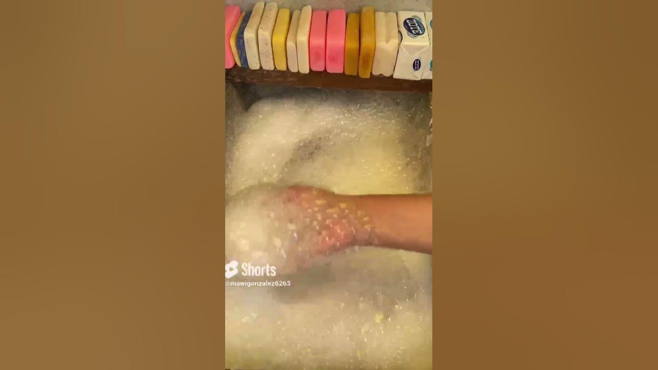 Espuma 😶‍🌫️😶‍🌫️😶‍🌫️🧼🤌🏼😱 #asmrcleaning #cleaningsounds #satisfying