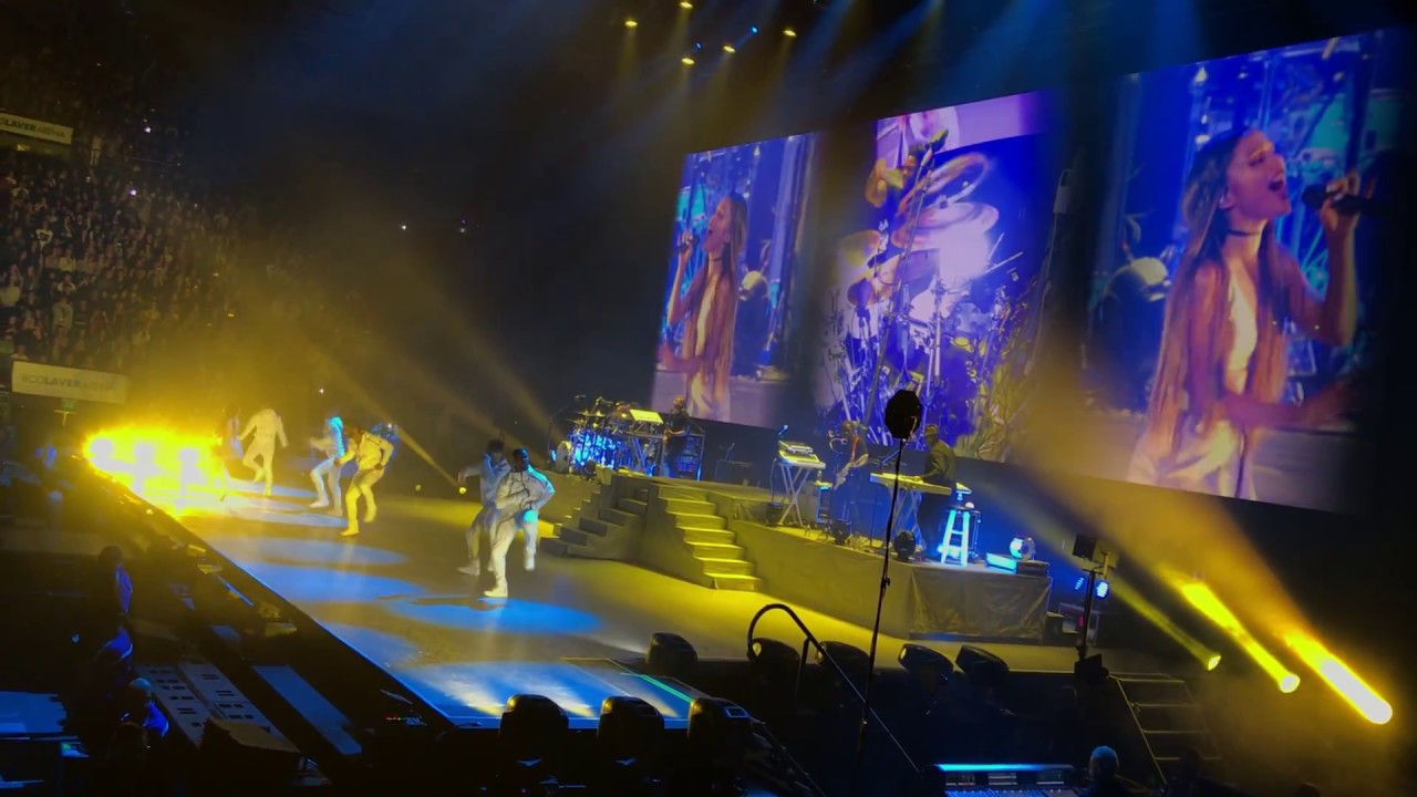 Ariana Grande - Greedy (Live Melbourne 4/9/17) Dangerous Woman World Tour