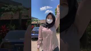 jilboobs gunung gede cewek jilbab cantik montok goyang tiktok viral