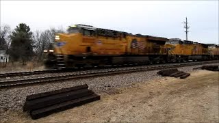 UP 8002 a C45ACCTE leads a Z train west through Dixon IL