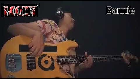 BANNIE HANCUR BAND solo BASS dengan JANDA MAPAN DARI AMERIKA