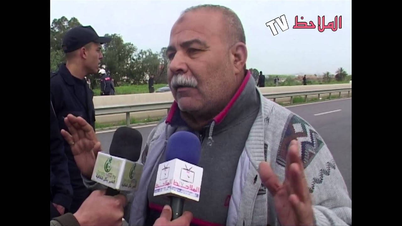 حادثة سير مفاجئة لرجال الشرطة عبر الطريق السيار