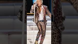 Rod Stewart’s Legendary Stage Presence!🔥#rodstewart #rodstewartsongs #legend #popular #pop #80smusic