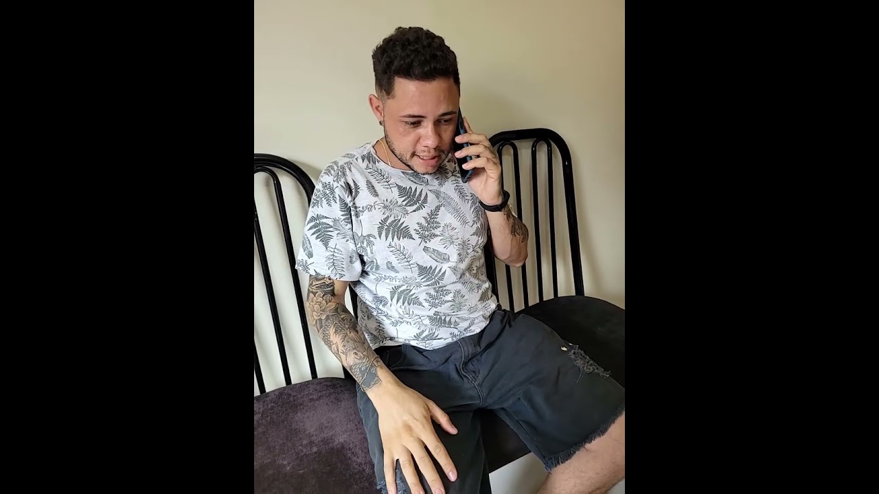 Ele ajudou esta pobre menina, o final vai surpreender .. 💖💖💖