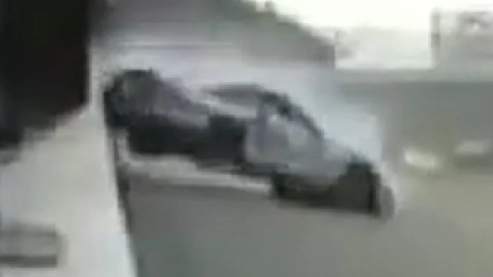 Tracy Leslie Airborne Crash - 1997 Goodwrench Serv...
