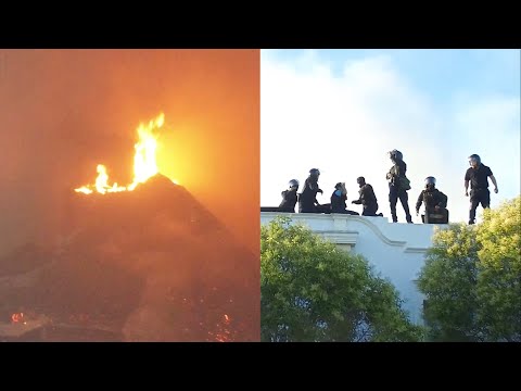 Graves incidentes: prenden fuego la casa de gobierno de Chubut