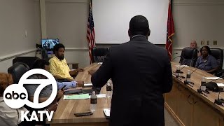 'Total dictatorship:' Jefferson County dysfunctional amid struggle between justices, judge