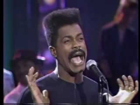 Wideo: Larry Blackmon Net Worth: Wiki, Żonaty, Rodzina, Ślub, Wynagrodzenie, Rodzeństwo