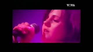 The Donnas - Don't Break Me Down (Live)