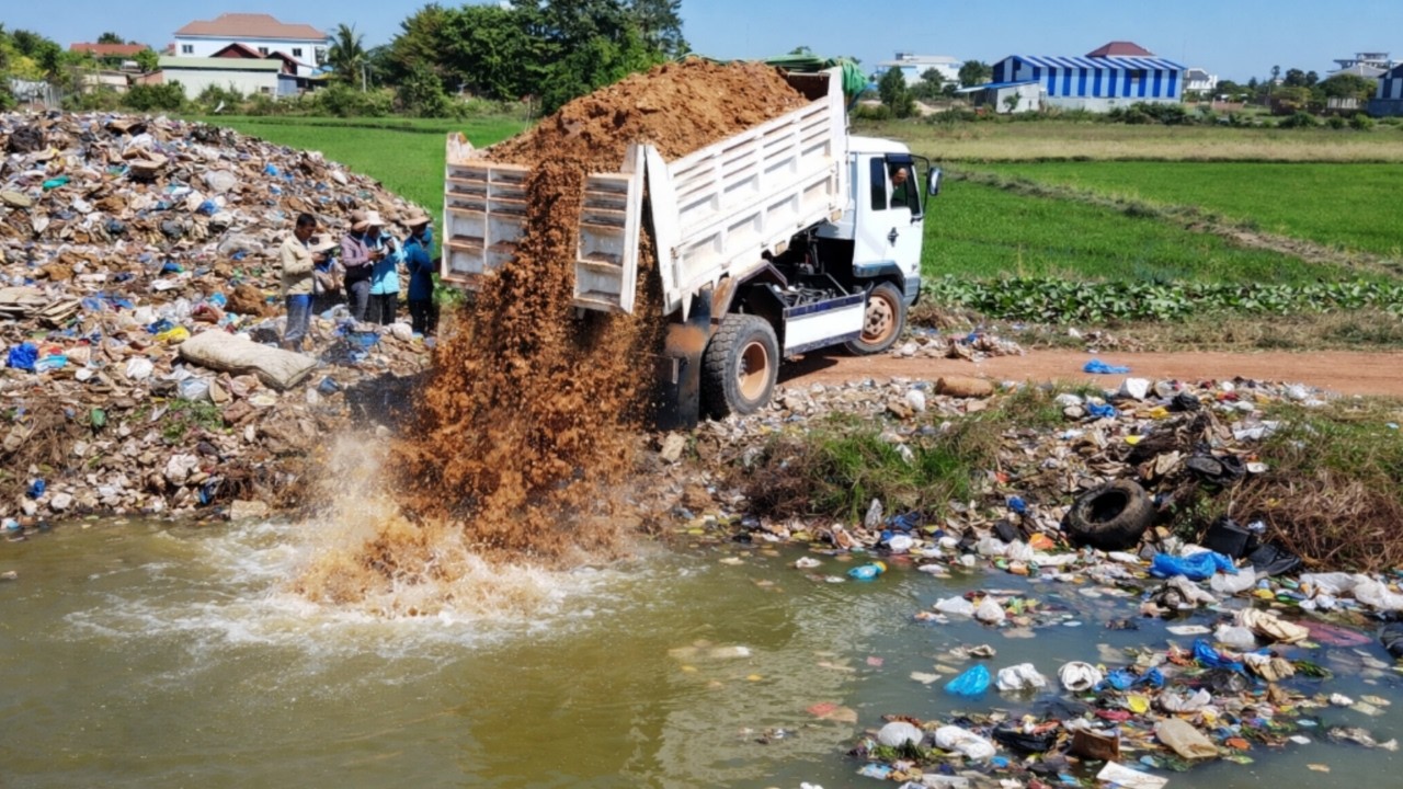 COMPLETE100% In The Flooded Village Delete Water by Dump Truck 5-T Overloading & Bulldozer KOMATSU P