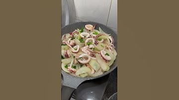 Mực xào hành tây