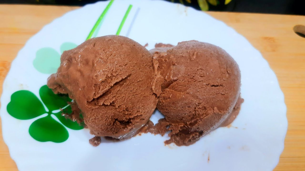 सिर्फ 1/2 लीटर दूध से चॉकलेट आइसक्रीम बनाने की सबसे आसान तरीका |No condensed milk | No wipped cream.