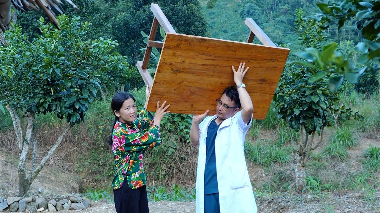 Kind doctor helps single mother buy necessary items - start a new life