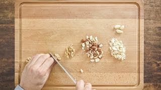 How-to: Chopping nuts | Walnuts, hazelnuts, almonds and the like | FOOBY